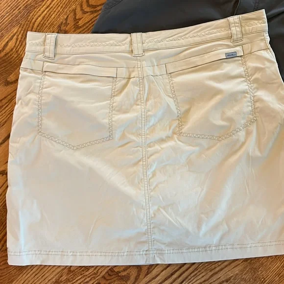 Eddie Bauer lot - 2 Travex travel skirts women’s size 12, gray and light tan - Picture 5 of 11